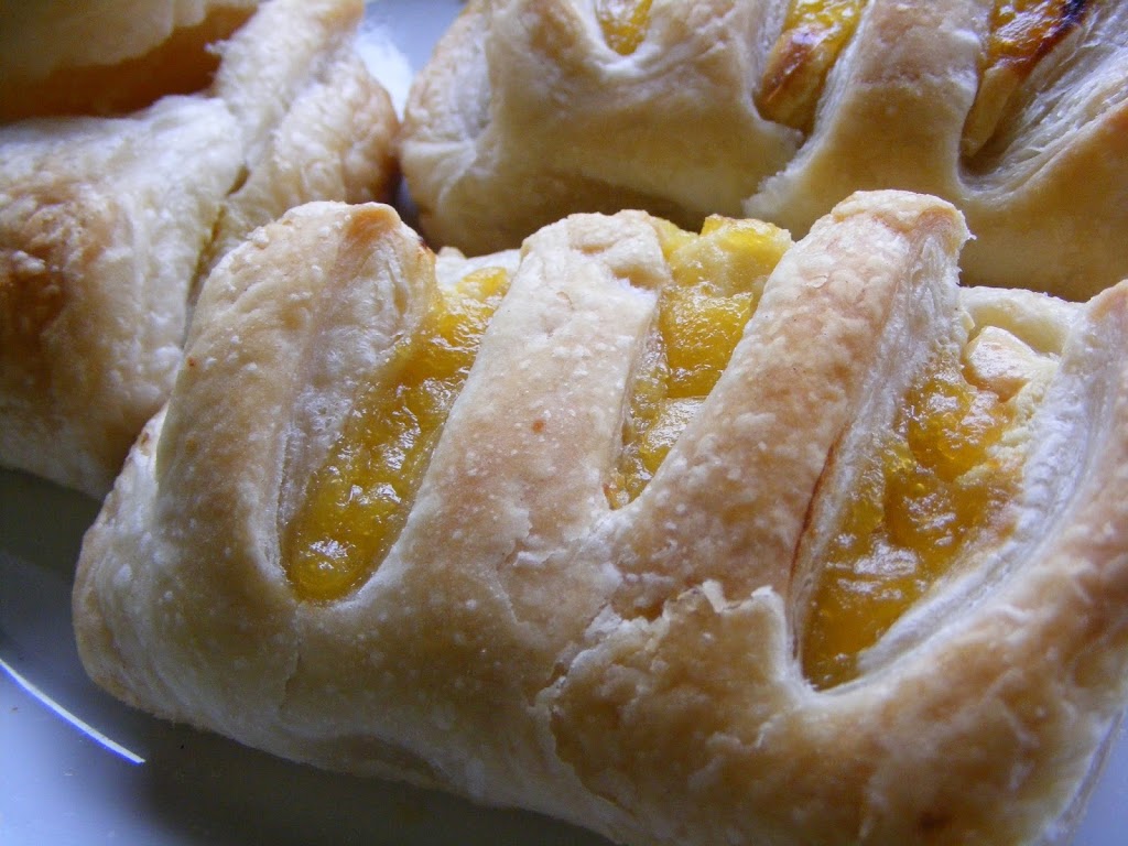 Homemade Lemon Curd From Scratch: lemon curd and cream cheese filled puff pastry